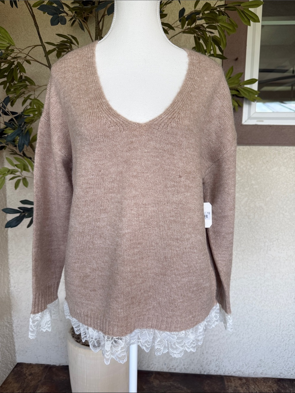 NEW ALTAR’D STATE V Neck Lace Trimmed Sweater XXS